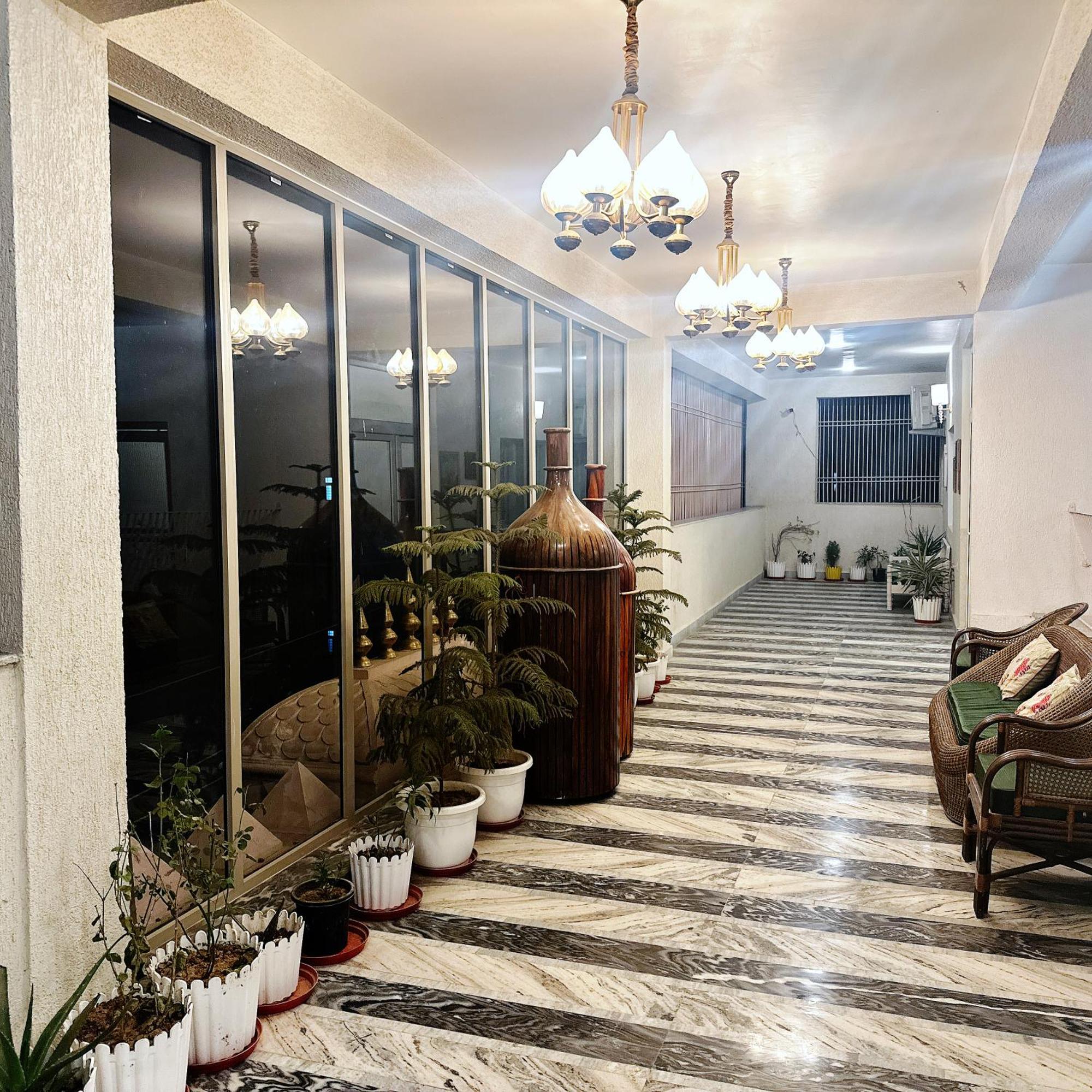 Vraj Vilas Vrindavan Luaran gambar