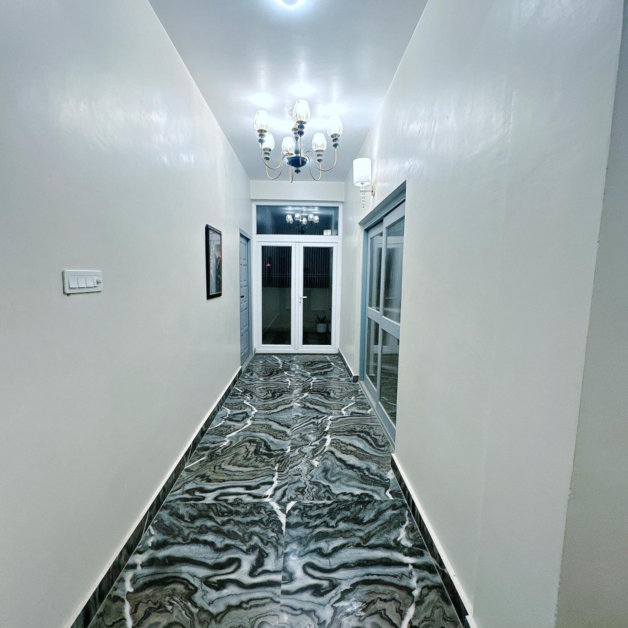 Vraj Vilas Vrindavan Luaran gambar