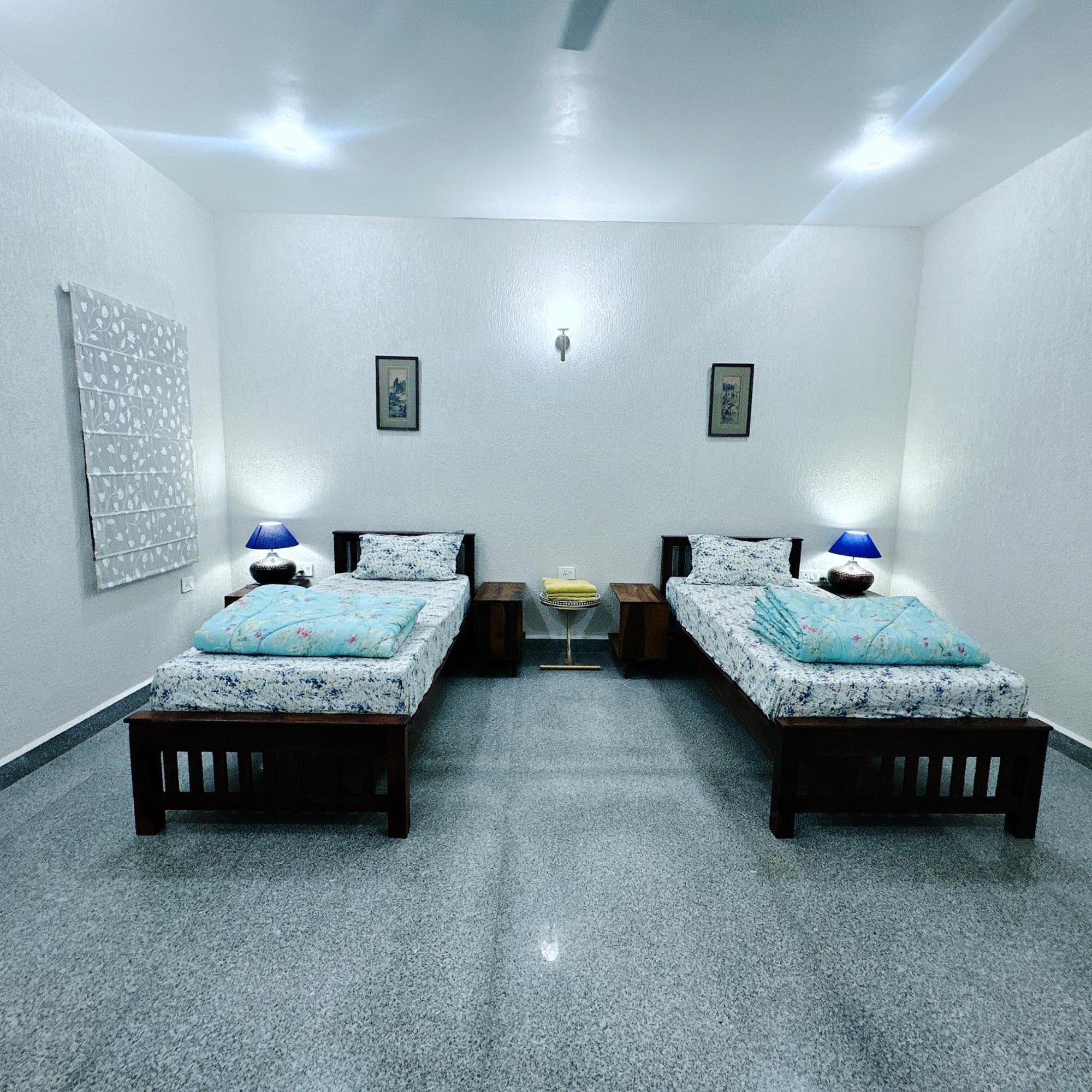 Vraj Vilas Vrindavan Luaran gambar